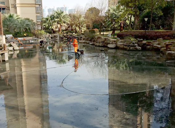 武冈景观池淤泥清理